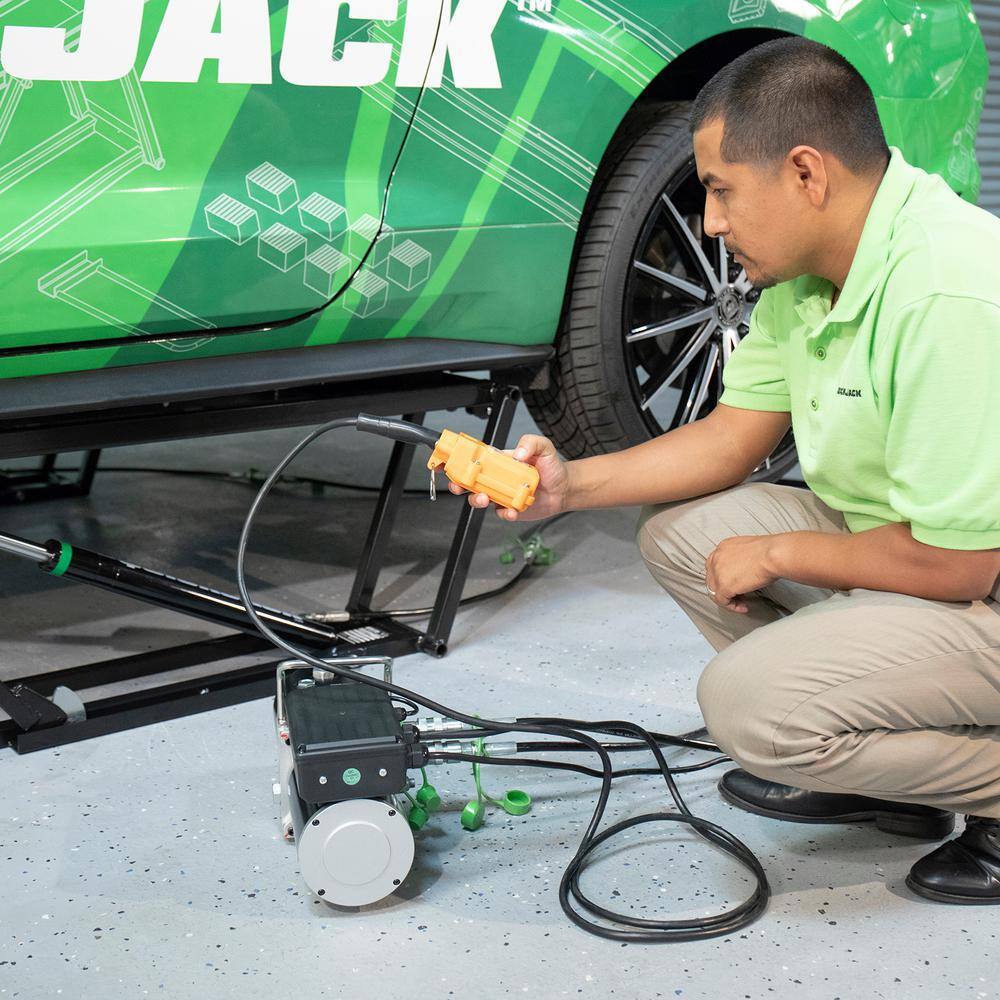 2025 QuickJack 7000TL Portable Car Lift for Trucks & SUVs, 7000 lbs Capacity