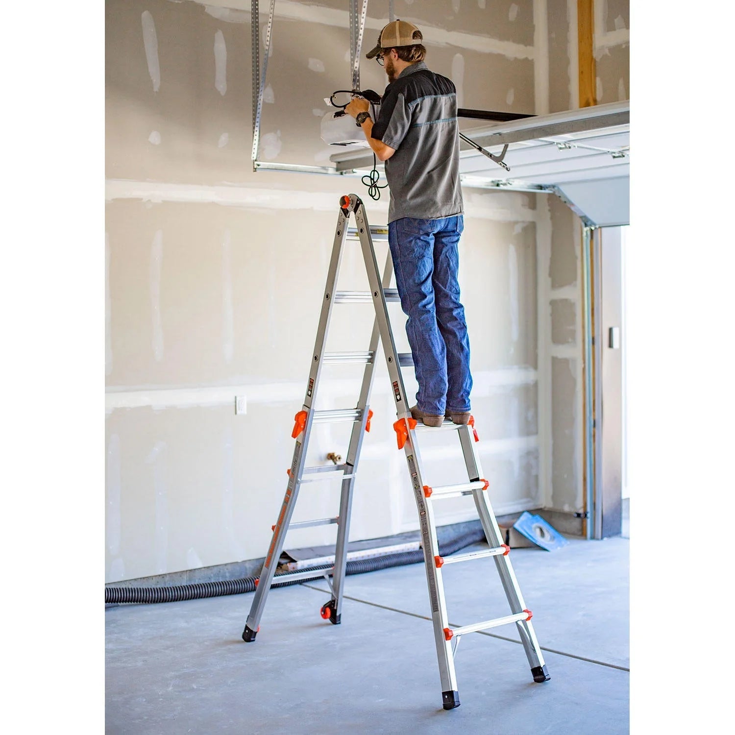 2025 Little Giant Velocity Model 17 Multi-Use Ladder Type 1A