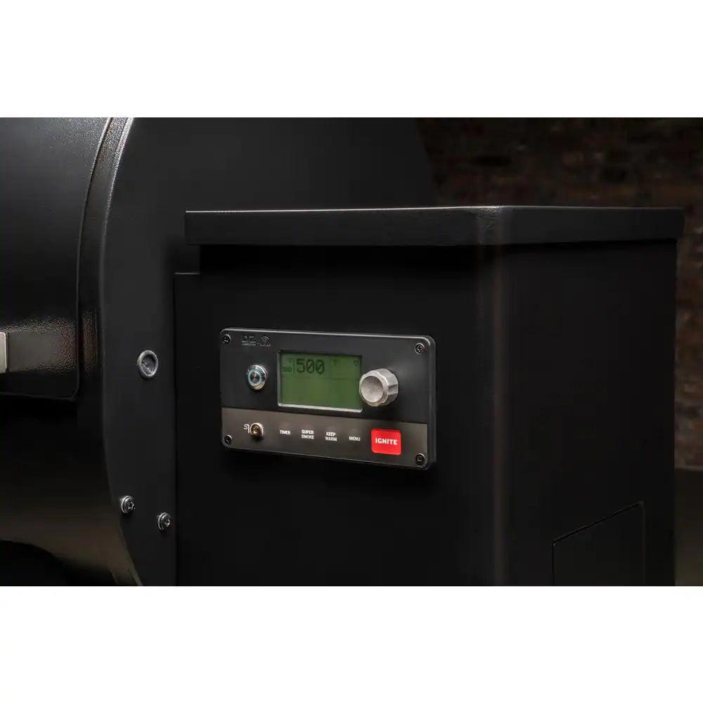 Ironwood 885 Wifi Pellet Grill and Smoker in Black